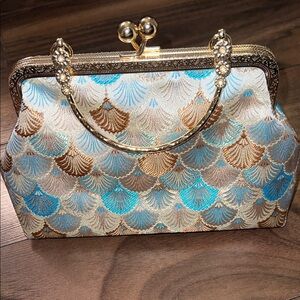 Blue & Gold Embroidered Shell Pattern Evening Clutch